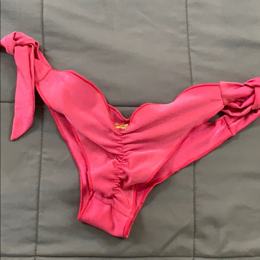Brazilian show room mini bottom